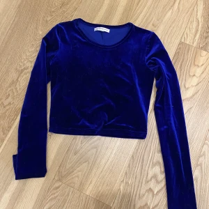 Sammetstopp  - Snygg sametstopp i storlek Xs. Fint skick 