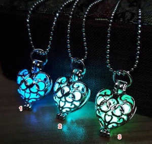 Hjärta Lysande Urholka Glödande Pärlor Halsband  - 89kr/st  Frakt 15kr 