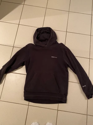 APC x Jound hoodie - Säljer min apc x jjjjound hoodie