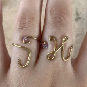 Guld ringar av stål - Fina customized ringar i olika färger!  50/kr st