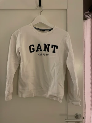 GANT TRÖJOR - Fina gant tröjor (ÄKTA) stl 152, kostar 150 kr styck.