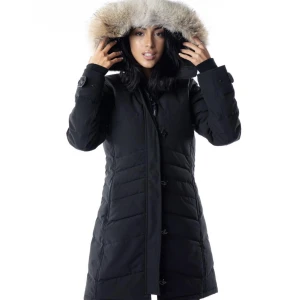 Canada goose lorette parka  - Säkjer denna jackan pågrund av att den är för stor på mig. Använd 1 vinter och är som ny. Behövs ingen kemtvätt, storlek S och är ren och rökfri. 