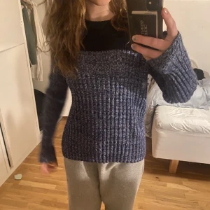 Stickad tröja - Stickad tröja blå
