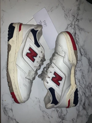 New balance x Amie Leon dore 550 - Storlek 38,5 OG box o flera extra laces Fint skick förutom en repa på toebox. Pris på stockx går för runt 4-7000kr 