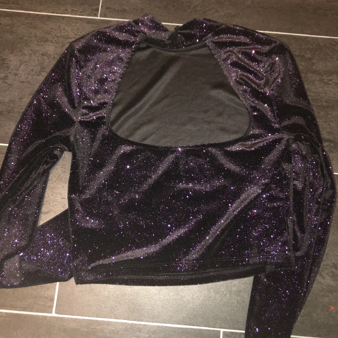 Crop topp med öppen rygg - 90