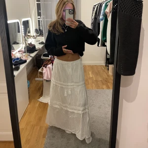 Lång kjol - Lång kjol från Indiska, super super fin❤️direktpris 400kr + frakt. Nypris 600kr