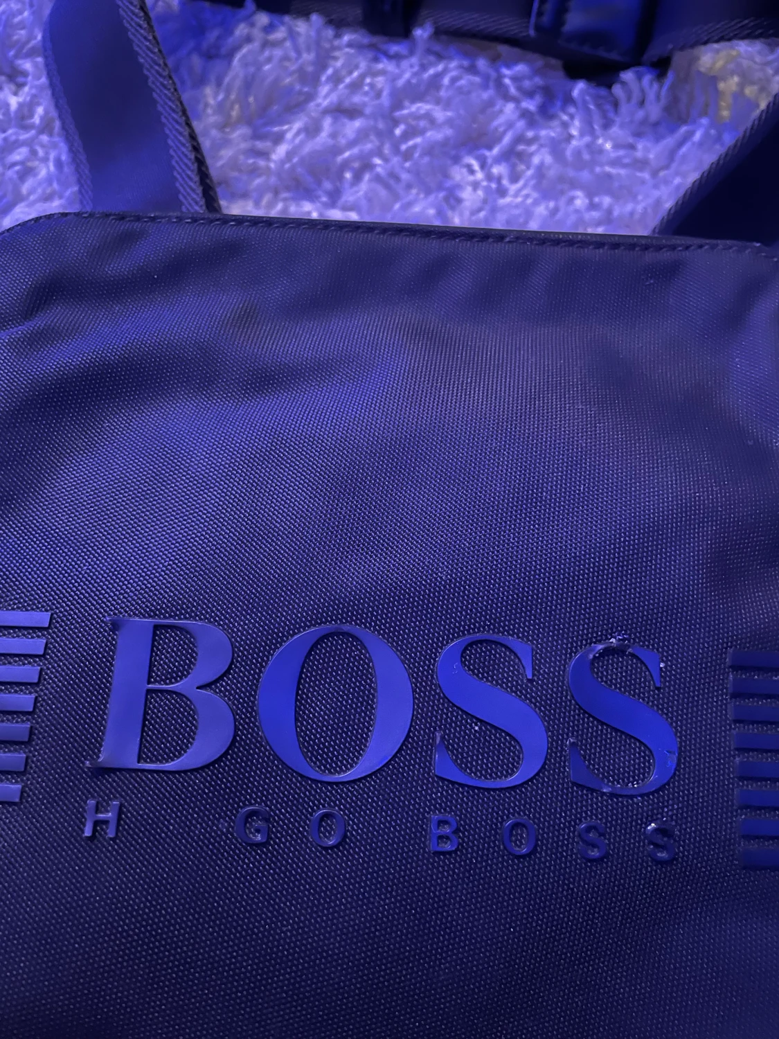 Hugo boss väska  - 90