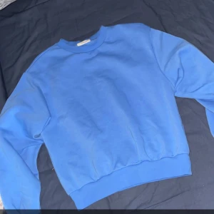 Snygg tröja - Knappt använd