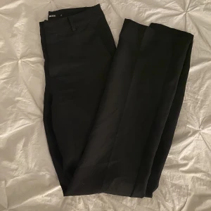 Kostymbyxor nya - Använda kanske 1-2 gånger. Från bikbok 399:- nypris 