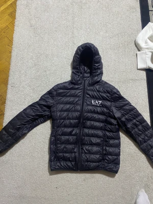 Armani jacka  - Armani jacka har använt bara några gånger 