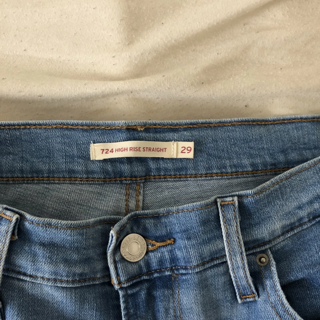 Levis Jeans - 90