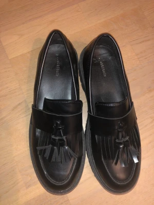 Loafers - Använda 1 gång men kommer tyvärr inte till använding