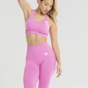 Womens best set - Använda två gånger, jätte fina inte genomskinlig. Sitter lite för löst i midjan på mig men jag har en smal midja 💗 700kr båda nypris 900kr/€81. S i topp o M tights