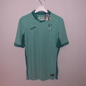 Granada matchtröja  - Aldrig använd och lapp kvar som man kan se Skick 10/10