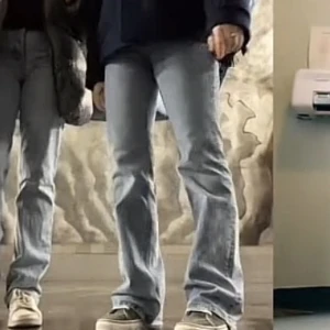 Low waist bootcut jeans - Strl 36, jag är 161. HM. 150kr + 66kr frakt