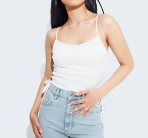 Bikbok linne - Aldrig använd och prislappen sitter kvar på plaget. I ny skick. Kostar 229 som ny. 