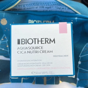 Köpt fel - säljes oöppnade!  - Köpte fel och det fick inte att returnera rea varor. Säljer därför 100kr billigare än köpt. En ögon kräm och full Size dagkräm från biotherms kända life plankton serie ( torr hud)  VÄRDE 600kr!!!