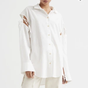 Linen skirt  - H&M premium selection linen skirt. Used once, bought for 500 SEK 