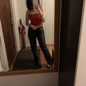 Tubetop - Superfin tubetop i rött!  Stretchigt material! Passar perfekt till sommar!