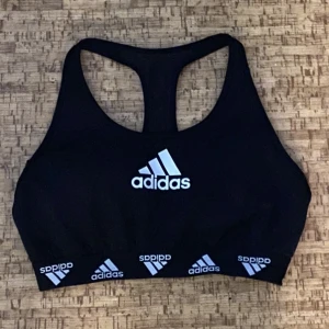 Adidas sport bh  - Snygg och skön adidas sport bh!