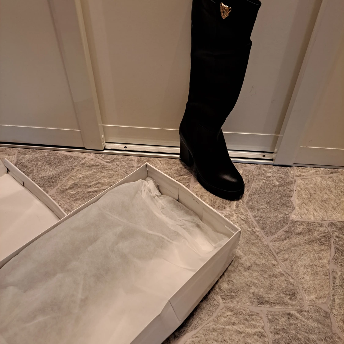 Helt nya snygga stövlar - 90