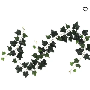 Fake murgröna - 3 st murgröneslingor. Dem är 1,5 meter långa styck. 4,5 meter tillsammans. Man kan knyta ihop dem till en enda lång slinga. Skriv för fler bilder eller om du har frågor! Köparen står för frakt. Kan även mötas upp i Stockholm