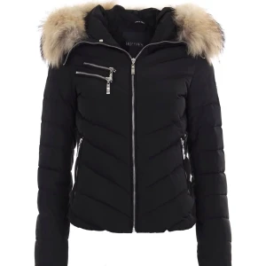 Svart Hollies Chatel jacka silver - Jag säljer min Hollies jacka som är i mycket fint skick! Knappt använd utan har mest varit i gadegroben.☺️Det är äkta päls på jackan. Skriv för fler bilder! (Pris kan även diskuteras)