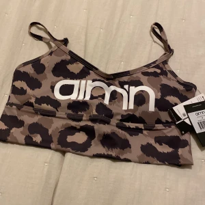 Strap-bh från Aim’n  - Helt ny strap-bra från aim’n i strl M