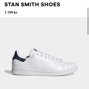Stan Smith  - Super fina stan Smith skor, storlek 39 men passar mig som brukar ha 38 😁