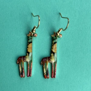 Giraff örhängen 🦒 - Nickelfria krokar och fri frakt 🦒