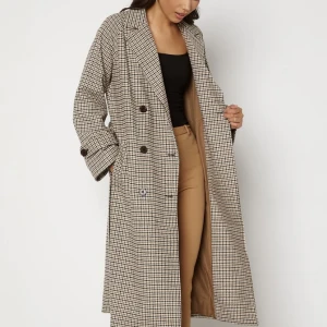 Oversized kappa  - Oversized kappa från Bubbleroom i storlek S. Nyskick, aldrig använd. Säljs pga fel storlek. 