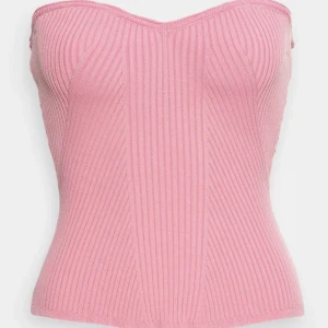 Topp - Topp ifrån gestuz super fin!💞