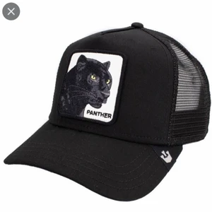 Goorin Bros keps  - Säljer denna populära Goorin Bros kepsen som jag fick i födelsedagspresent men den har inte kommit till användning alls då det ej är min stil !! Den är specialbeställd i en mindre storlek så passar mindre huvuden (skriv privat för måtten) np runt 400-500