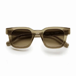 Chimi 04 green - Ett par i princip oanvänd chimi glasögon som köptes förra sommaren! Kan även tänka mig att byta mot ett par i modellen 08 färg spelar ingen roll💓💓 OBS: trick inte på köp nu för vill bara sälja om jag får bra bud eller kan byta glasögon med någon! 