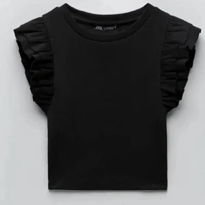 Zara topp - Säljer denna fina zara topp som inte kommer till andvändning topp skick!💞💞