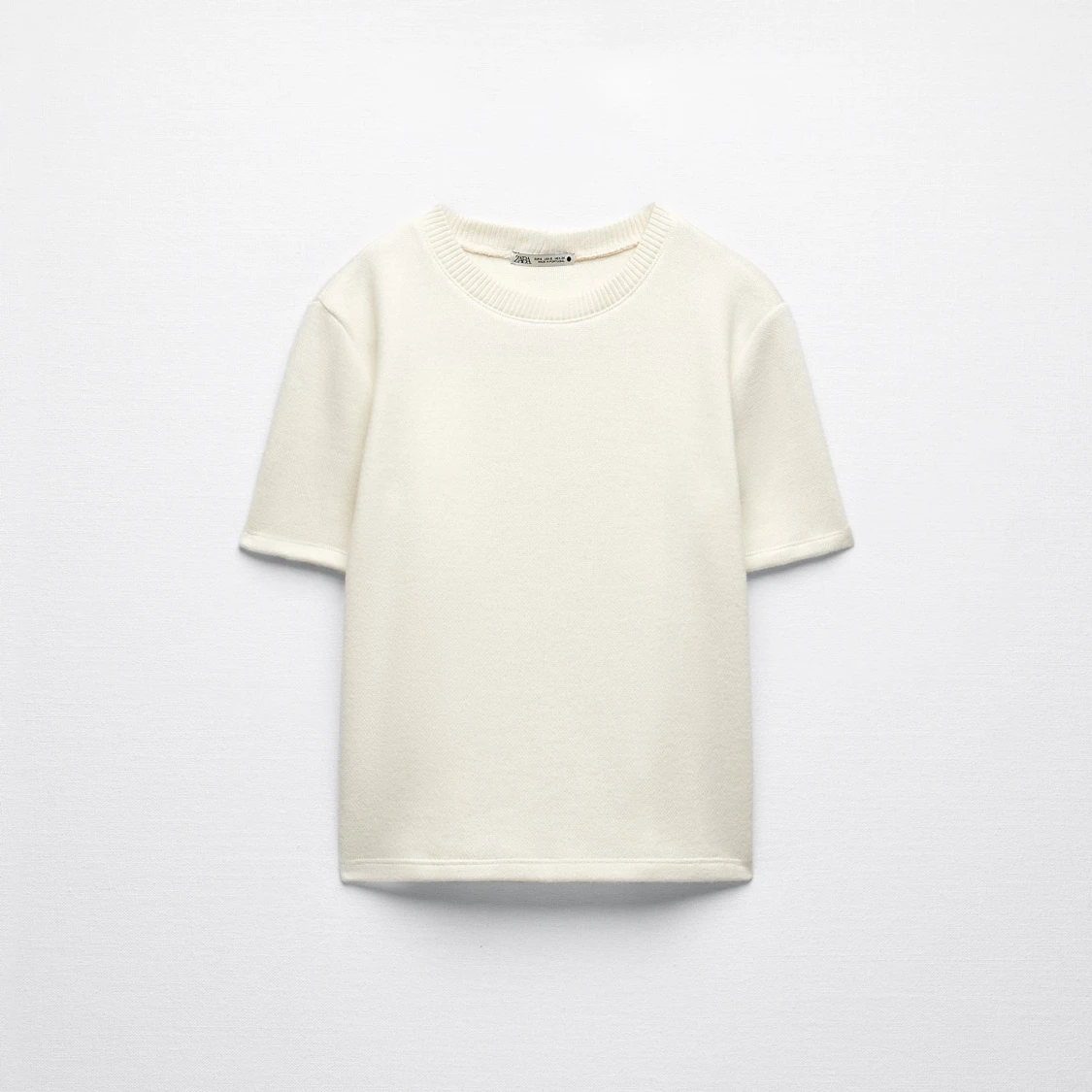 Säljer denna stickad T-shirt!