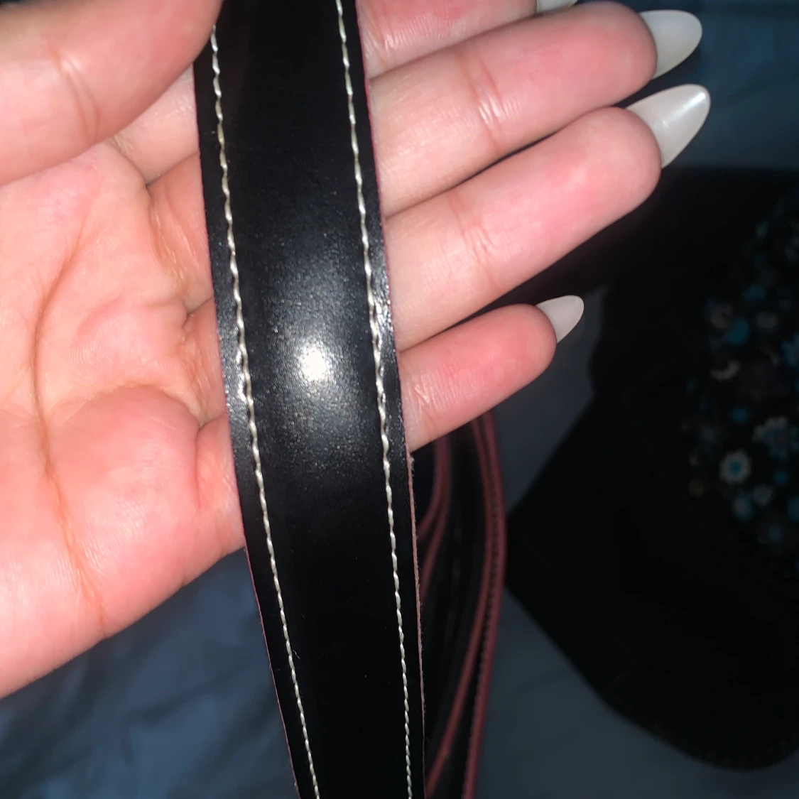 Svart och röd retro väska  - 90