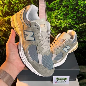 New Balance 2002R ”Protection Pack Grey” 🫒 - New Balance 2002R ”Protection Pack Grey” 🫒  Storlek: -40  Pris:1999kr