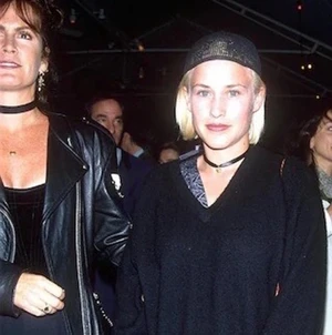 Söker 00 mössa - Nån som har en? Helst svart!