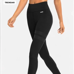 Populära tights från stronger - Säljer nu mina stronger tights i den populära modellen Etna, nypris 699✨ använda ca 2 gånger, skriv privat för egna bilder!