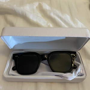 Chimi solglasögon  - Ett par chimis som inte användts max två gånger därav säljer jag dom!!💕