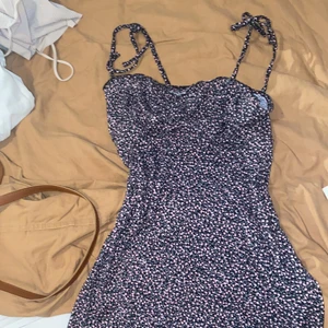 Blommig klänning  - Blommig klänning från shein🤍