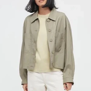 Jacka Uniqlo - Så snygg jacka/overshirt från Uniqlo. Nypris 899 kr!  Storlek M, men passar S-M.