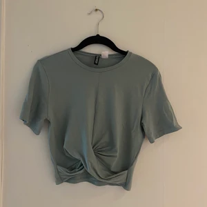 Grön tröja - Grön magtröja från HM i storlek S
