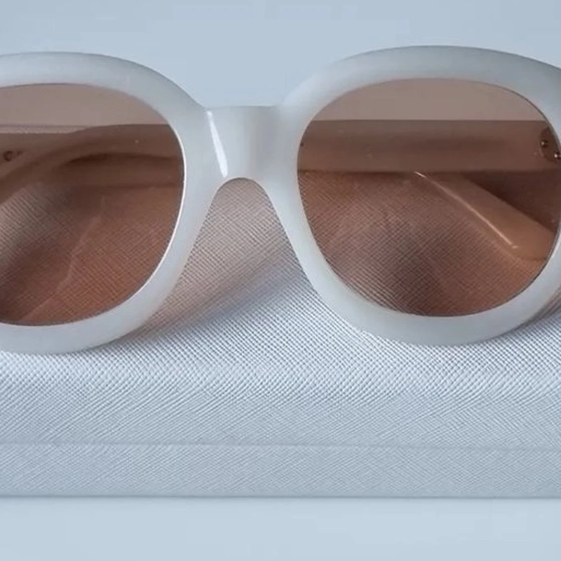 Celine solglasögon äkta - 91