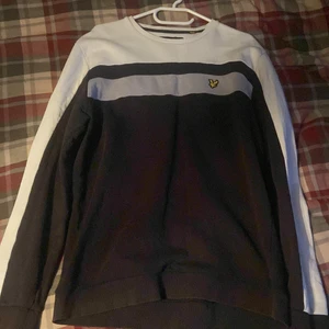 Lyle&scott tröja - Bra skick för att jag inte haft den så mycket. Är en Clash men känns som en large eller mindre
