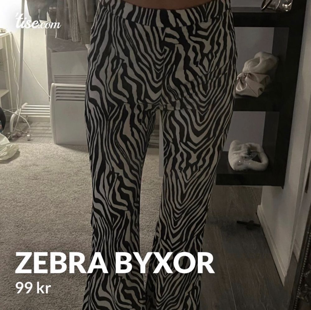 Zebra byxor från shein storlek S. 99kr + frakt. Jeans & Byxor.