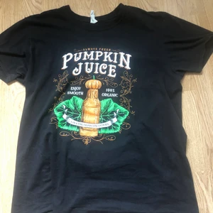 Pumpkin juice t-shirt - Pumpkin juice t-shirt i storlek M