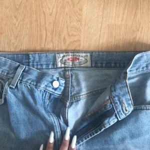 Blåa Wide jeans  - Ett par blåa skitsnygga ”Jack Davy’s Jeans”, knappt använda då jag inte haft någon användning av de.
