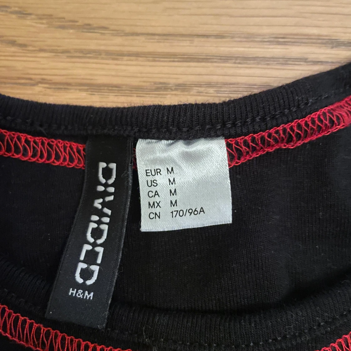 T-shirt från H&M  - 90